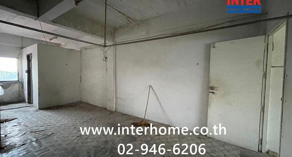 For sale 3 bedrooms retail Space in Thung Khru, Bangkok