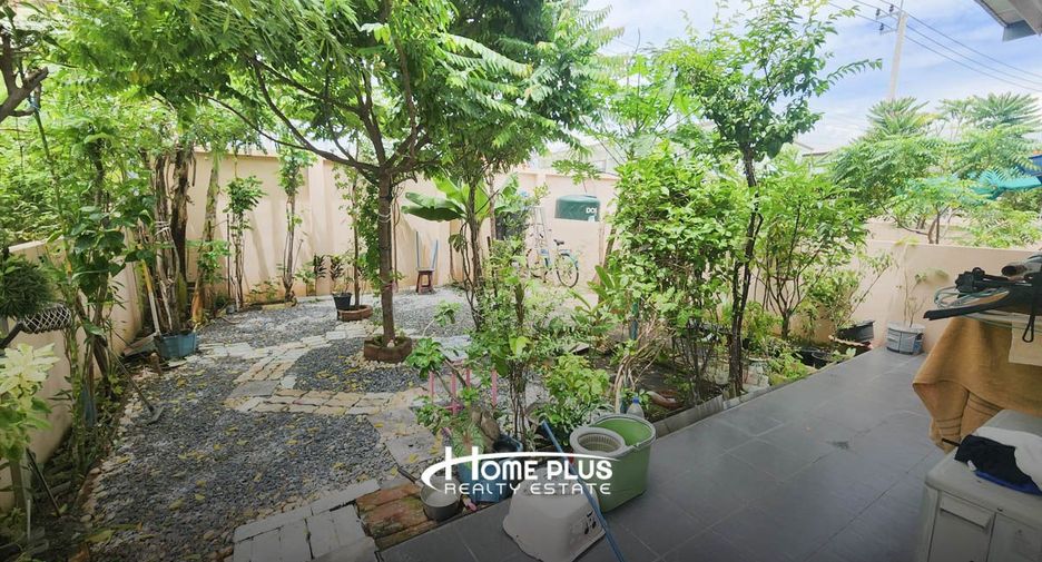 For sale 2 bedrooms townhouse in Phra Samut Chedi, Samut Prakan