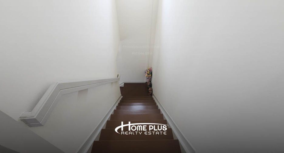 For sale 2 bedrooms townhouse in Phra Samut Chedi, Samut Prakan