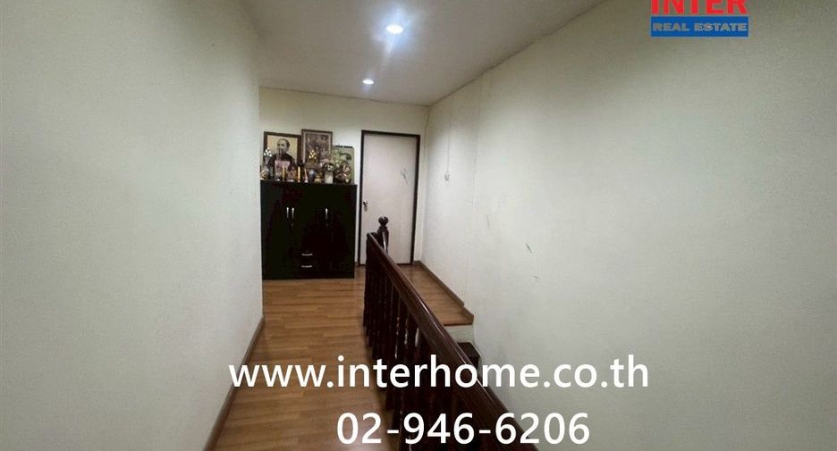 For sale 4 bedrooms townhouse in Don Mueang, Bangkok
