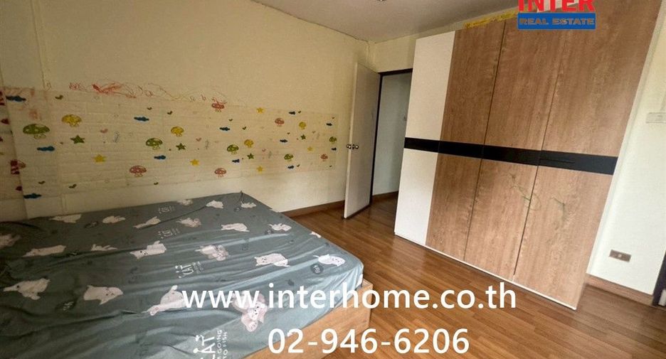 For sale 4 bedrooms townhouse in Don Mueang, Bangkok