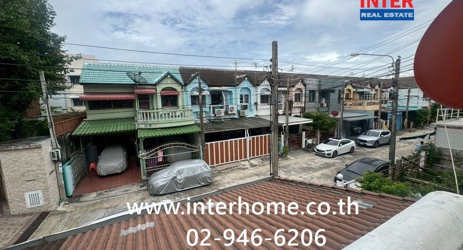 For sale 4 bedrooms townhouse in Don Mueang, Bangkok