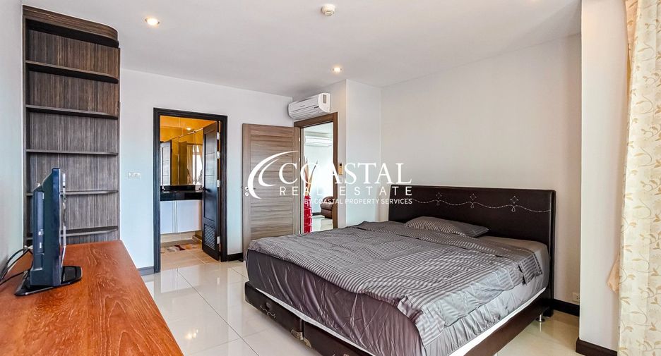 For rent 2 bedrooms condo in Pratumnak, Pattaya