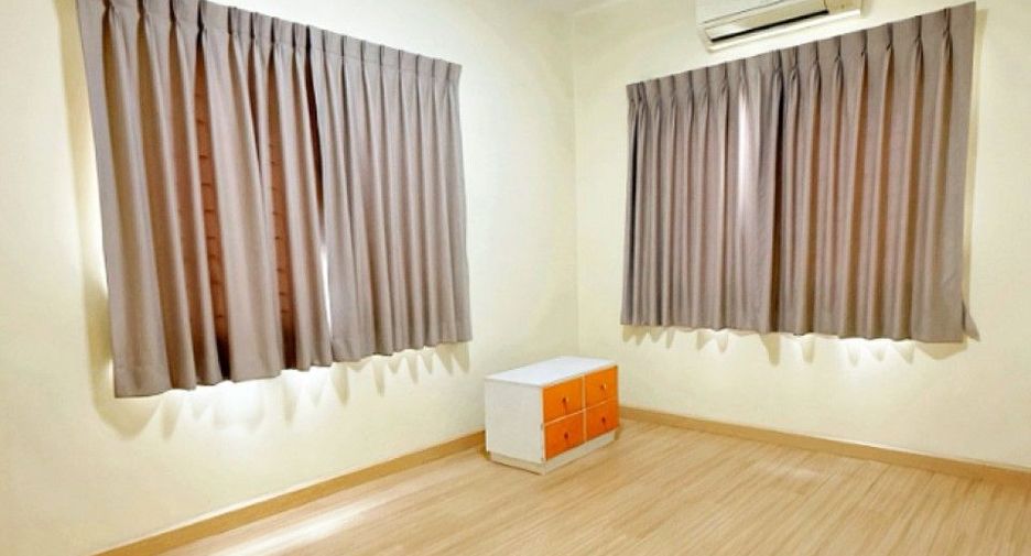 Продажа 4 спальни таунхаус в Bang Sao Thong, Самутпракан