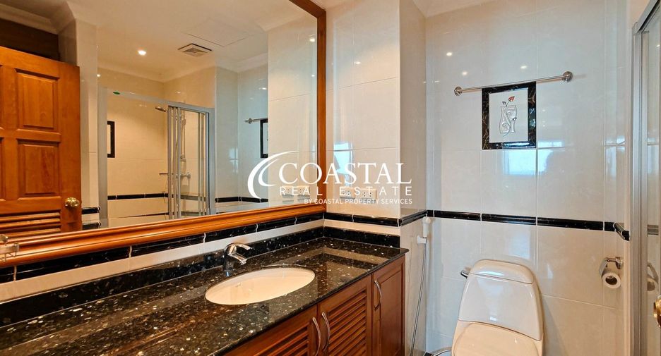 For sale 2 bedrooms condo in Pratumnak, Pattaya