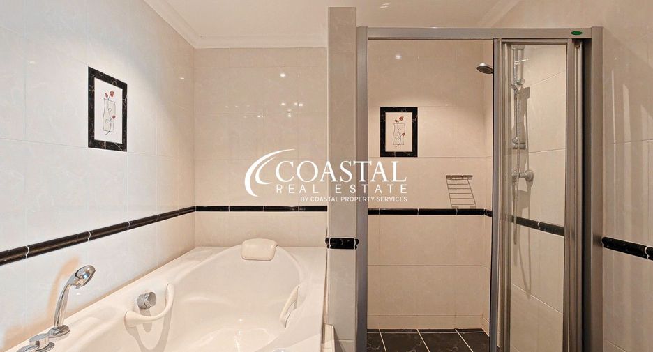 For sale 2 bedrooms condo in Pratumnak, Pattaya