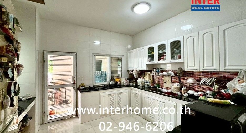 For sale 4 bedrooms house in Thanyaburi, Pathum Thani