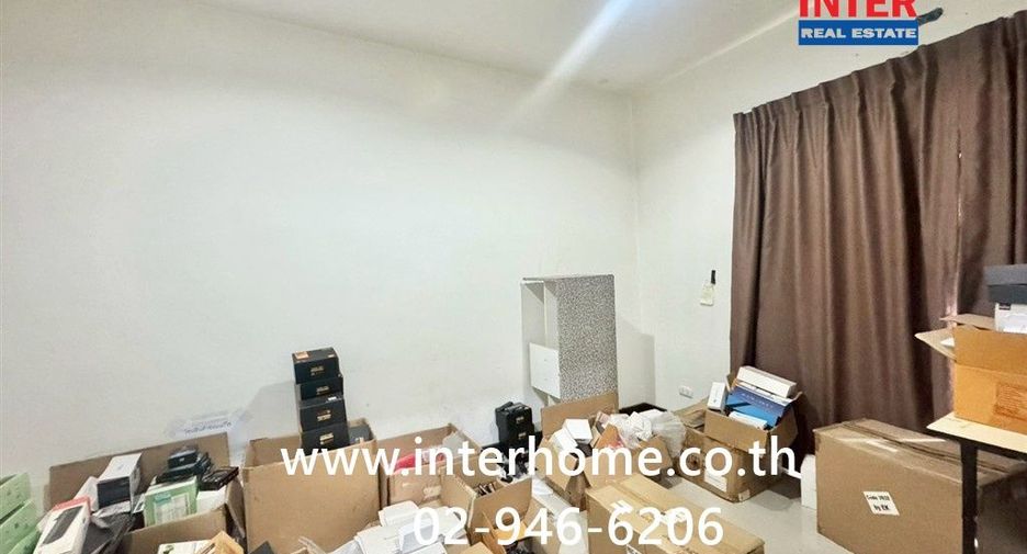 For sale 3 bedrooms townhouse in Bang Khae, Bangkok