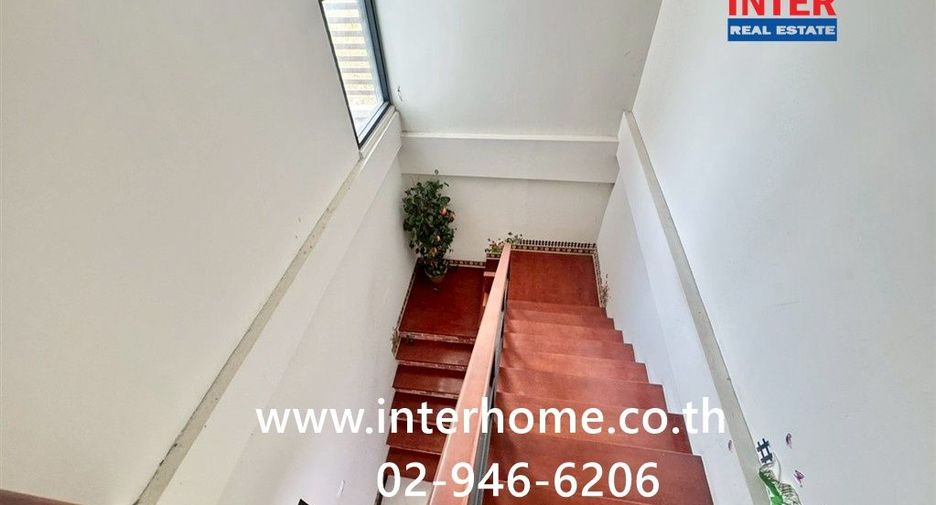 For sale 3 bedrooms townhouse in Bang Khae, Bangkok