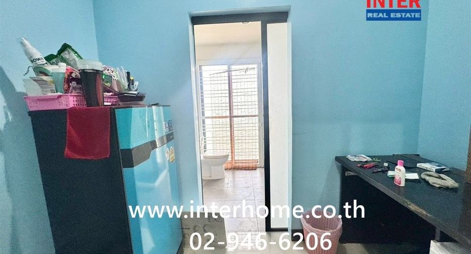 For sale 3 bedrooms townhouse in Bang Khae, Bangkok