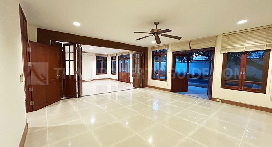 For rent 4 bedrooms house in Suan Luang, Bangkok
