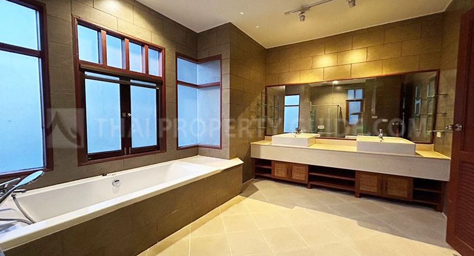For rent 4 bedrooms house in Suan Luang, Bangkok