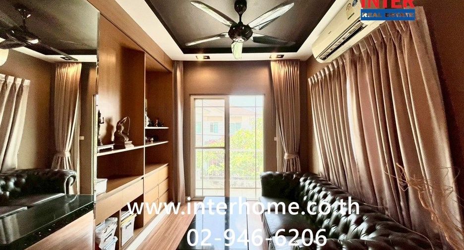 For sale 3 bedrooms house in Bang Kapi, Bangkok