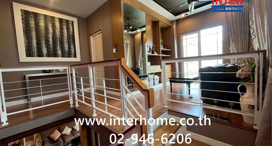 For sale 3 bedrooms house in Bang Kapi, Bangkok