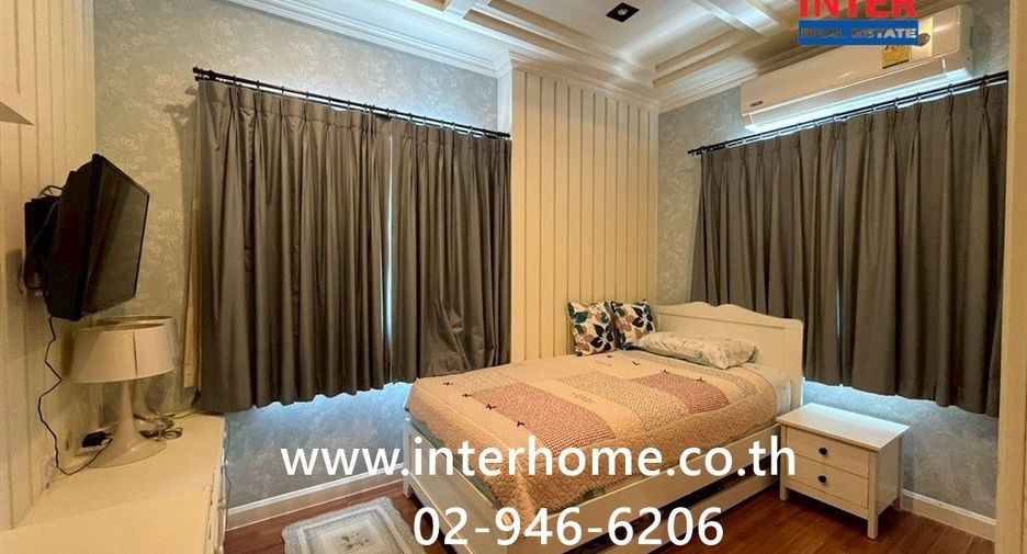 For sale 3 bedrooms house in Bang Kapi, Bangkok