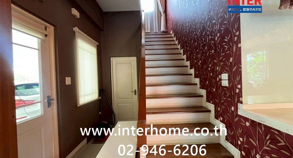For sale 3 bedrooms house in Bang Kapi, Bangkok