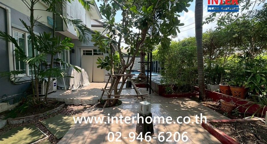 For sale 3 bedrooms house in Bang Kapi, Bangkok