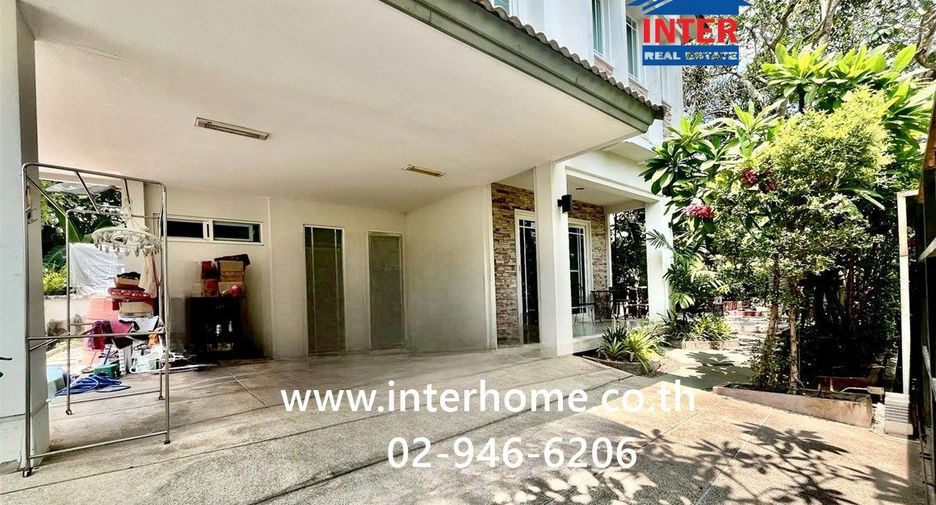 For sale 3 bedrooms house in Bang Kapi, Bangkok