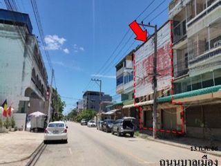 出售 1 卧室 商业空间 在 Sawankhalok, Sukhothai