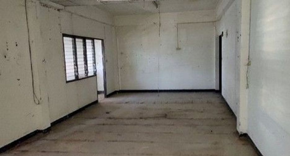 For sale 1 bed retail Space in Sawankhalok, Sukhothai