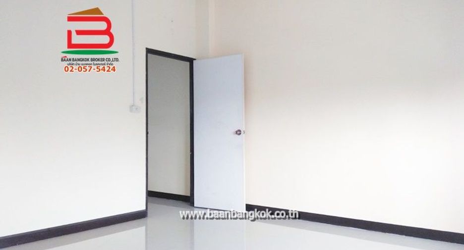 For sale 2 bedrooms retail Space in Khlong Sam Wa, Bangkok