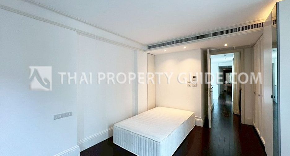 For rent 3 bedrooms house in Sathon, Bangkok