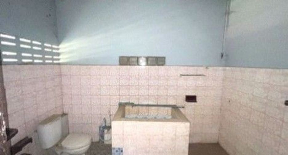 For sale 1 bed warehouse in Mueang Uttaradit, Uttaradit