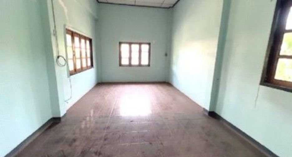 For sale 1 bed warehouse in Mueang Uttaradit, Uttaradit