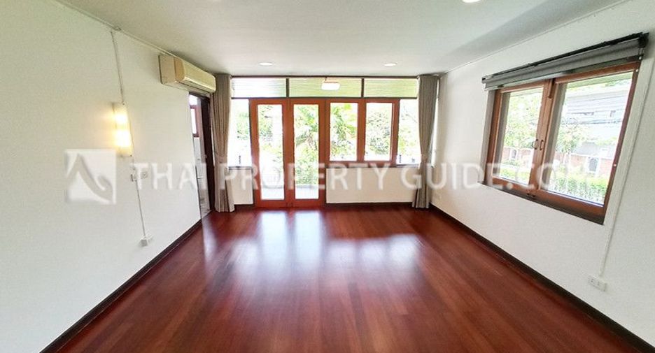 For rent 3 bedrooms house in Sathon, Bangkok