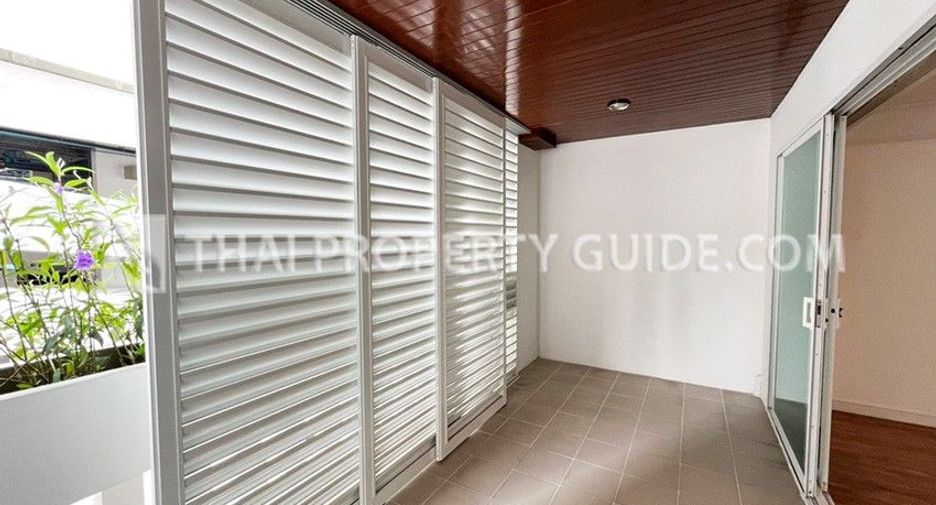 Apartment zur Miete mit 4 Zimmer in Khlong Toei, Bangkok