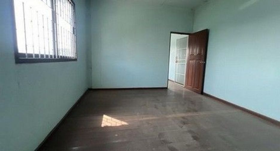 For sale 1 bed retail Space in Nong Muang Khai, Phrae