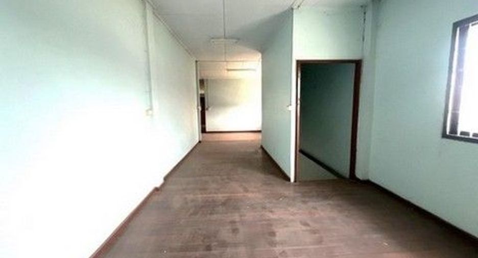 For sale 1 bed retail Space in Nong Muang Khai, Phrae