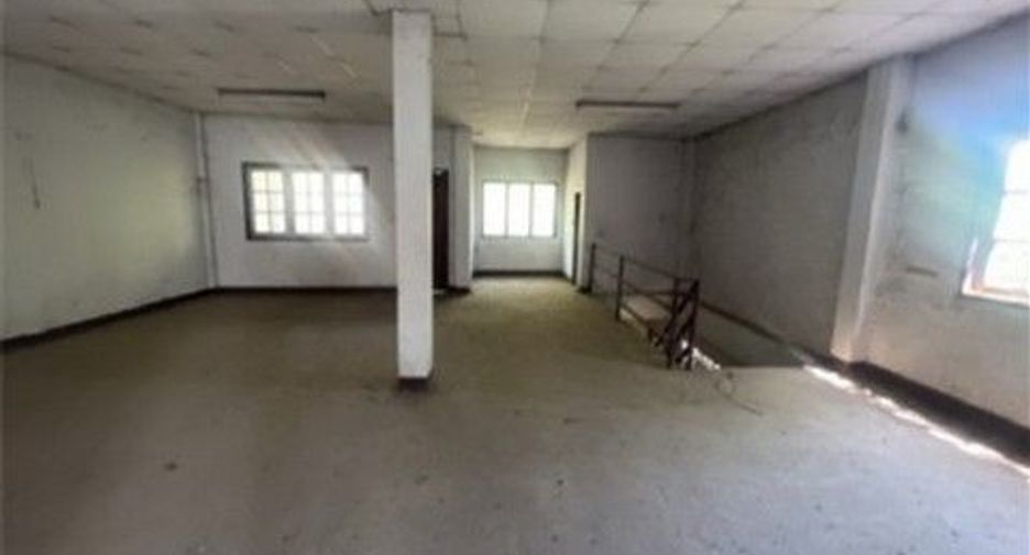 For sale 1 bed retail Space in Nong Muang Khai, Phrae