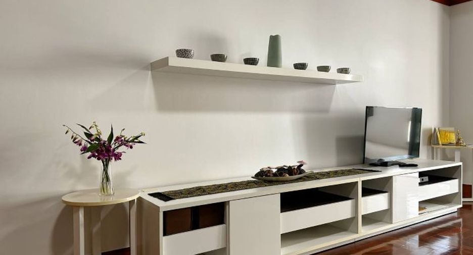 For sale 1 bed condo in Pratumnak, Pattaya