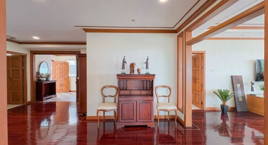 For sale 3 ベッドルーム condo in Sattahip, Chonburi