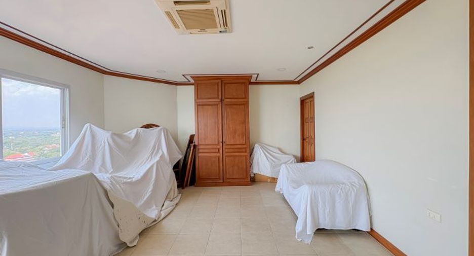 For sale 3 ベッドルーム condo in Sattahip, Chonburi