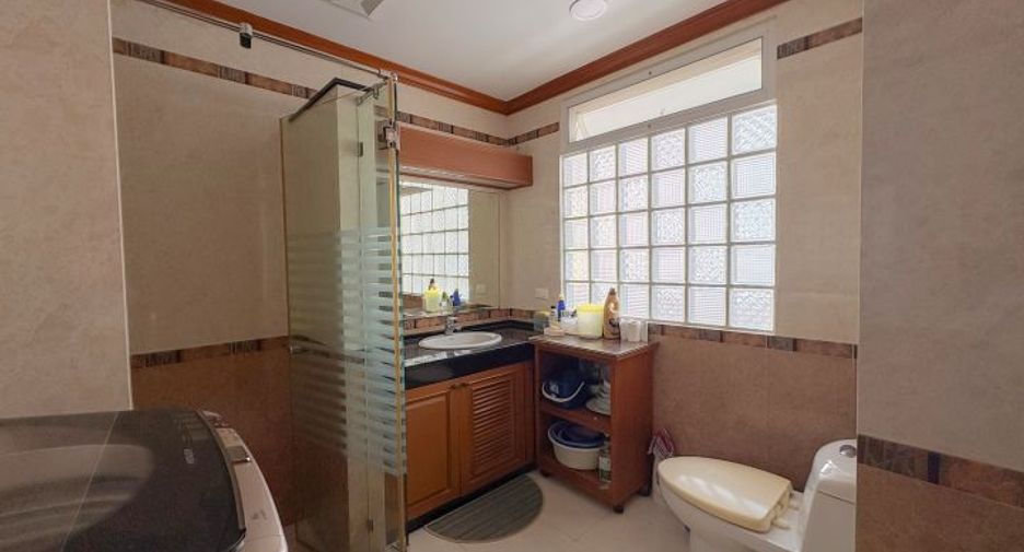 For sale 3 ベッドルーム condo in Sattahip, Chonburi