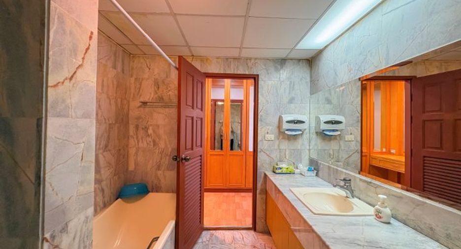 For sale 2 bedrooms condo in Sattahip, Chonburi