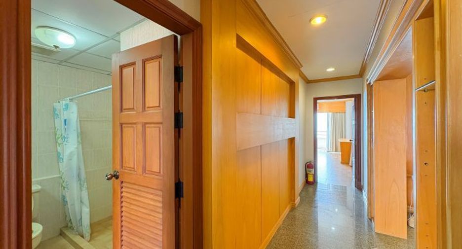 For sale 2 bedrooms condo in Sattahip, Chonburi