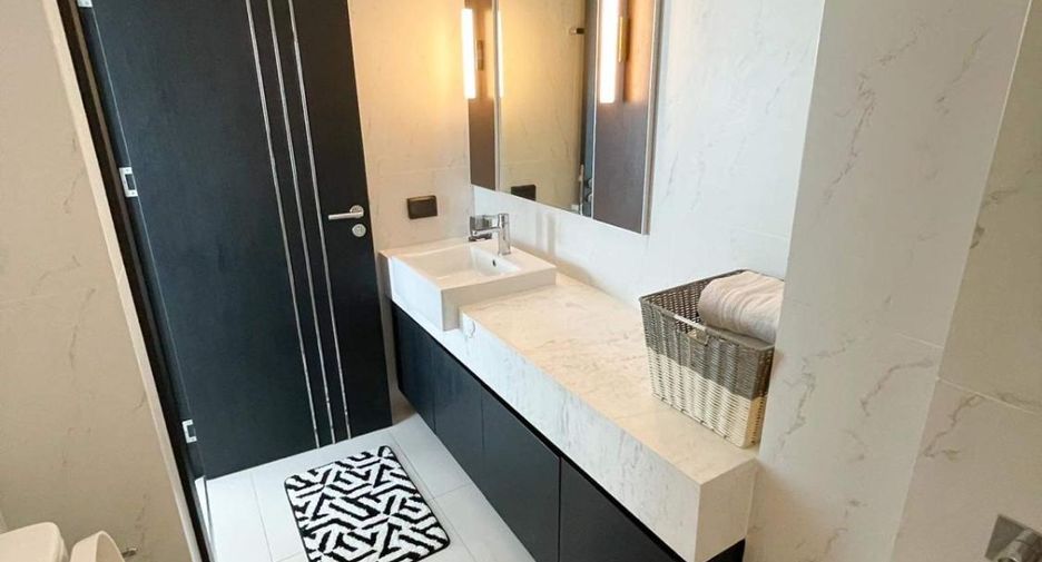 For rent 1 bed condo in Pratumnak, Pattaya