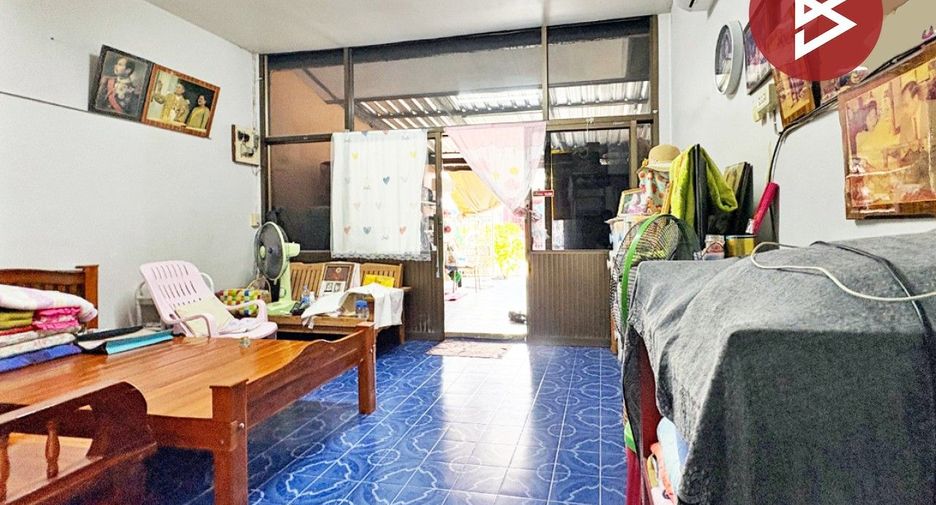 Reihenhaus zum Kauf mit 3 Zimmer in Mueang Samut Prakan, Samut Prakan