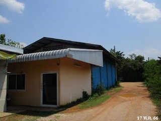Almacén en venta de 1 habitaciones en Chae Hom, Lampang