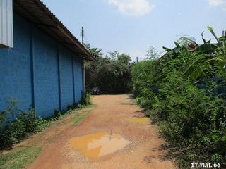 Almacén en venta de 1 habitaciones en Chae Hom, Lampang