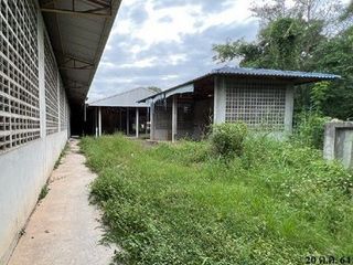 Almacén en venta de 1 habitaciones en Chae Hom, Lampang