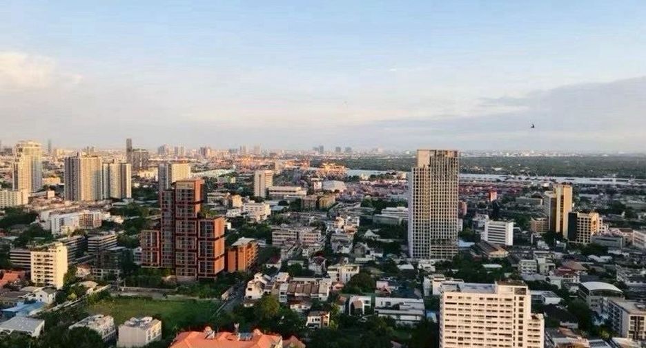 For rent 2 bedrooms condo in Khlong Toei, Bangkok