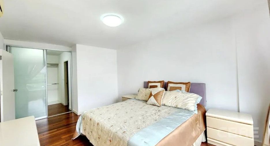 For sale 2 bedrooms condo in Watthana, Bangkok