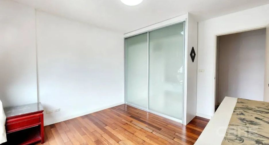 For sale 2 bedrooms condo in Watthana, Bangkok