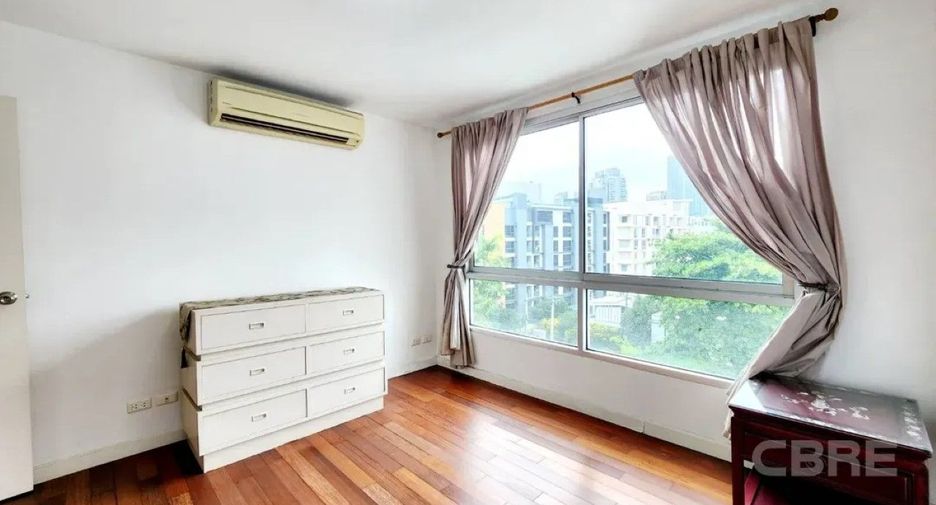 For sale 2 bedrooms condo in Watthana, Bangkok