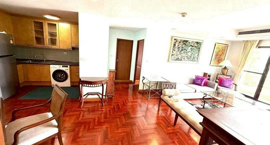 For rent 2 bedrooms condo in Yan Nawa, Bangkok