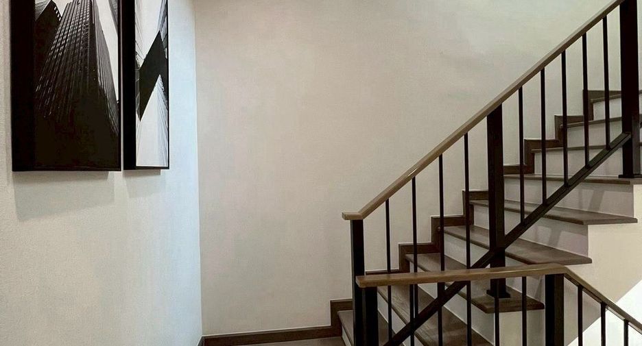 For rent 3 bedrooms house in Khan Na Yao, Bangkok